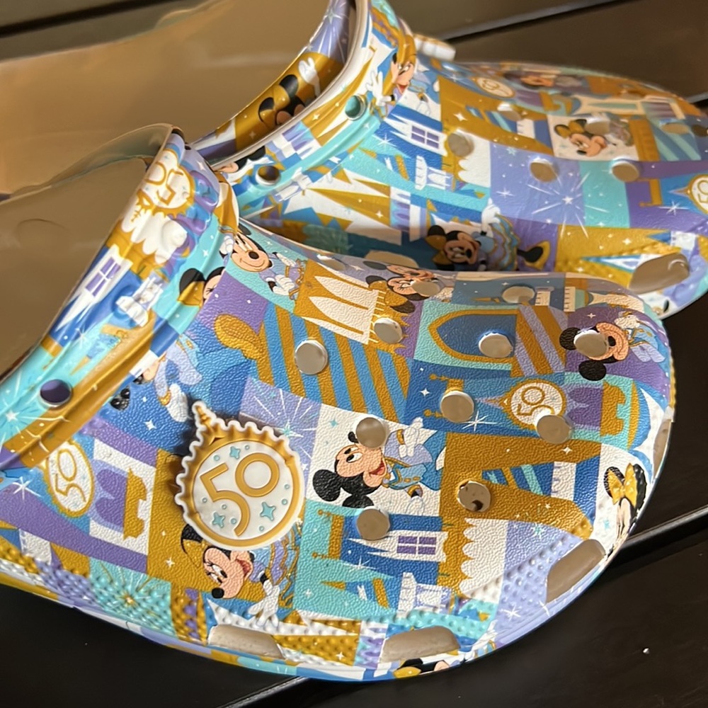 Disney 50th Anniversary Celebration Crocs Size 9 - Picture 10 of 17